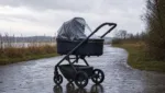 Kinderwagen bei Wind und Wetter sicher nutzen